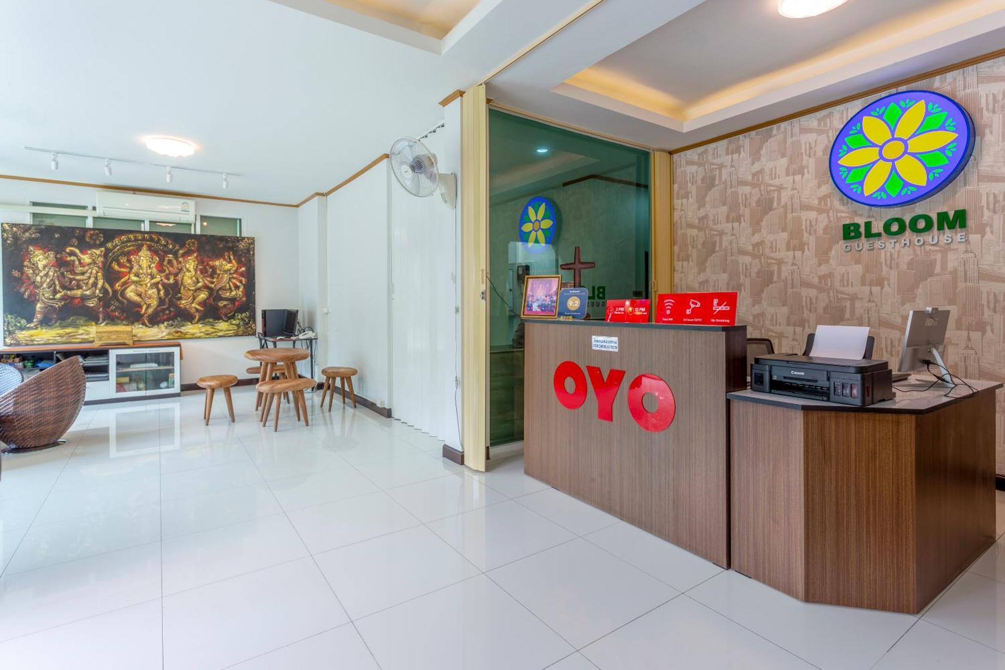 Oyo 1053 Bloom Guest House Chiang Mai Exterior foto